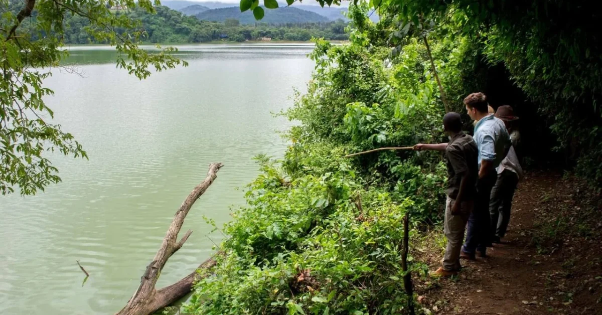 66827a153430c6fa5e34aeae_Lake Duluti Walking 2